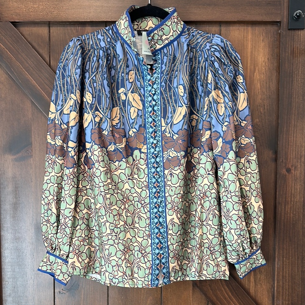 Gorgeous, new CQ by CQ Floral Patterned Shirt